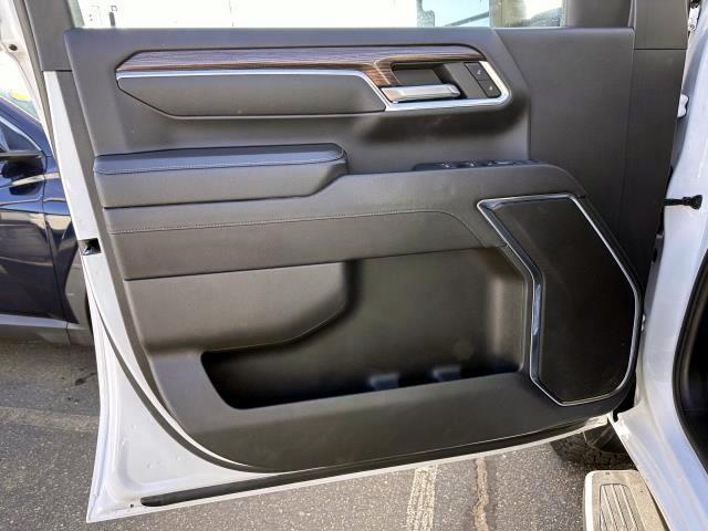 Photo of 2024 Summit White Chevrolet Silverado 2500
