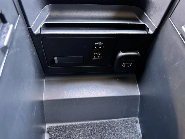Photo of 2023 Platinum Quartz Metallic Mazda CX-30