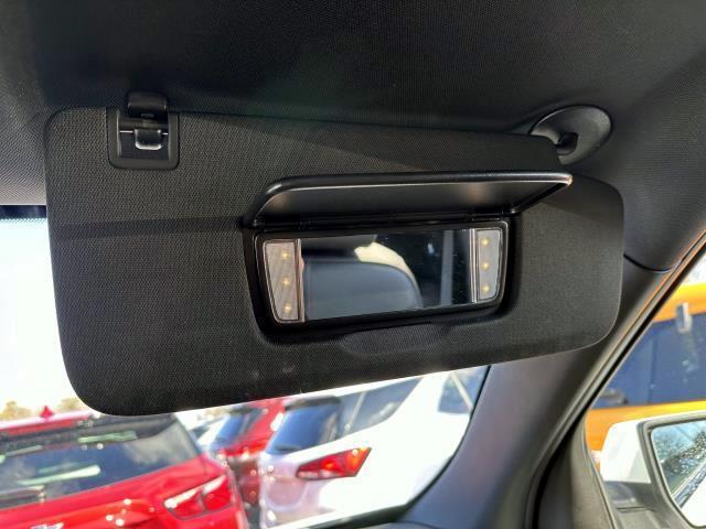 Photo of 2022 Summit White Chevrolet Traverse