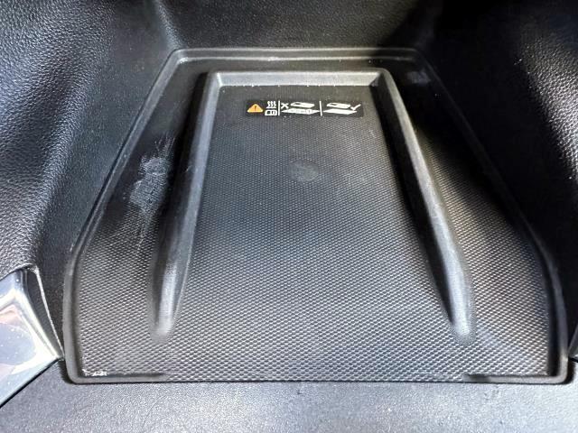 Photo of 2022 Summit White Chevrolet Traverse
