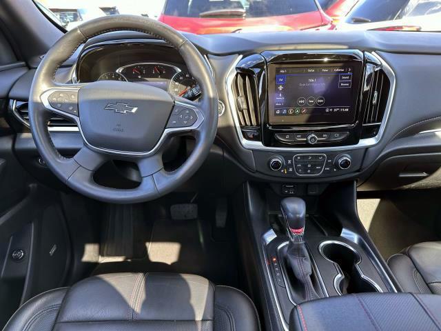 Photo of 2022 Summit White Chevrolet Traverse