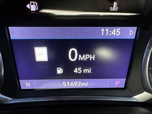 Photo of 2022 Summit White Chevrolet Traverse