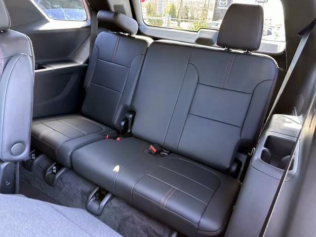Photo of 2022 Summit White Chevrolet Traverse