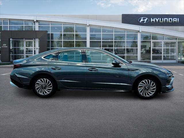 Photo of 2025 Portofino Gray Hyundai SONATA Hybrid