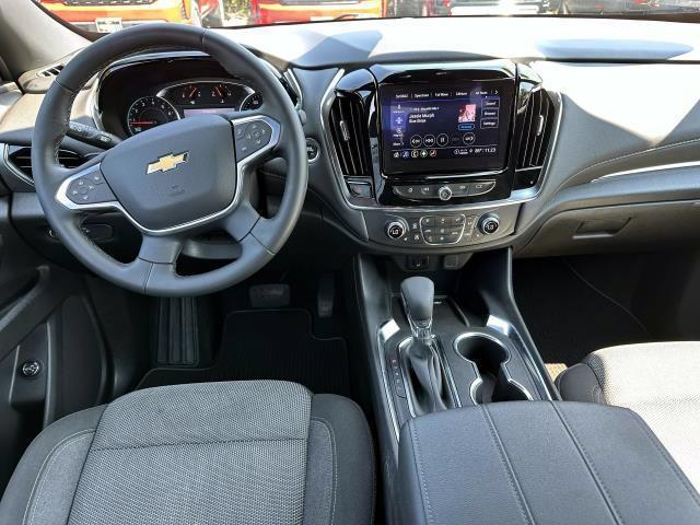 Photo of 2023 Northsky Blue Metallic Chevrolet Traverse