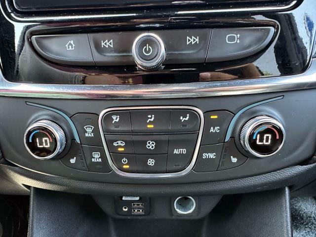 Photo of 2023 Mosaic Black Metallic Chevrolet Traverse