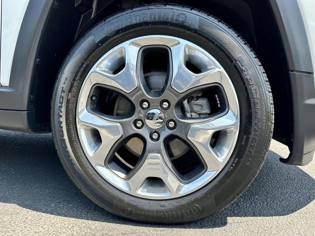 Photo of 2019 White Jeep Compass