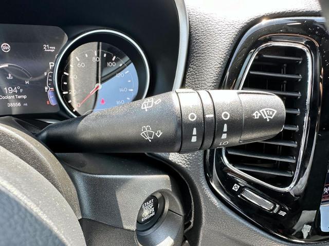 Photo of 2019 White Jeep Compass