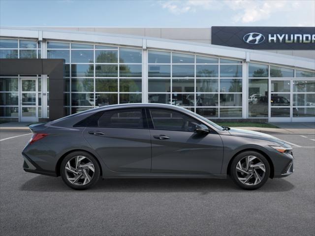 Photo of 2025 Gray Hyundai ELANTRA
