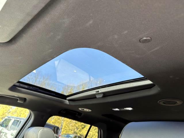Photo of 2022 Mosaic Black Metallic Chevrolet Traverse