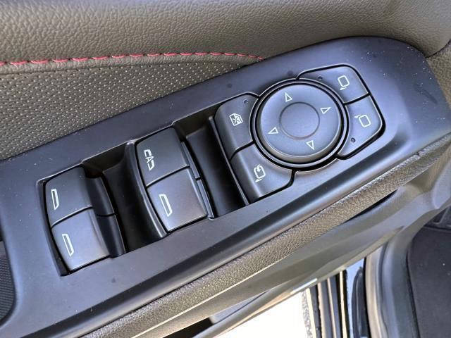 Photo of 2022 Mosaic Black Metallic Chevrolet Traverse