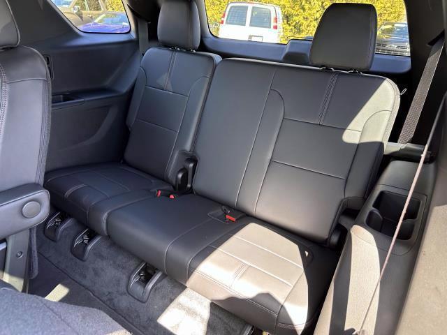 Photo of 2022 Mosaic Black Metallic Chevrolet Traverse