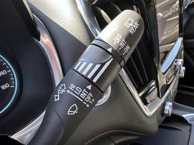 Photo of 2022 Mosaic Black Metallic Chevrolet Traverse