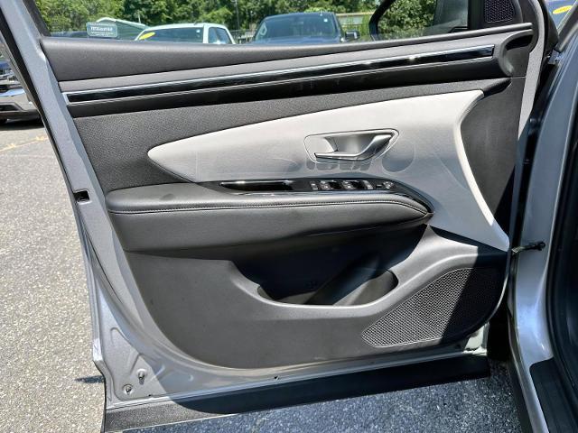 Photo of 2022 Shimmering Silver Hyundai TUCSON Hybrid