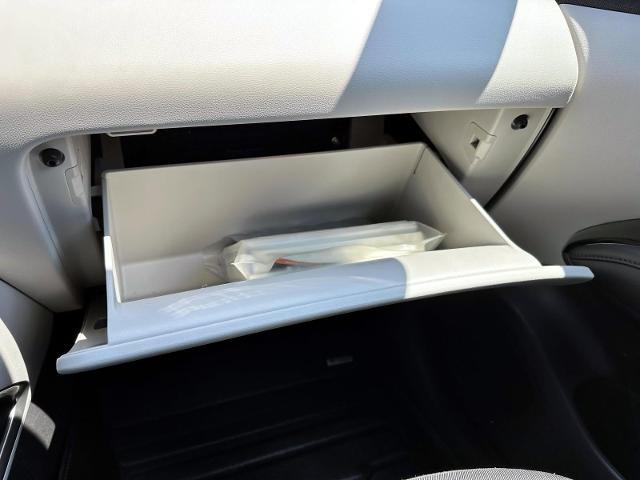 Photo of 2022 Shimmering Silver Hyundai TUCSON Hybrid