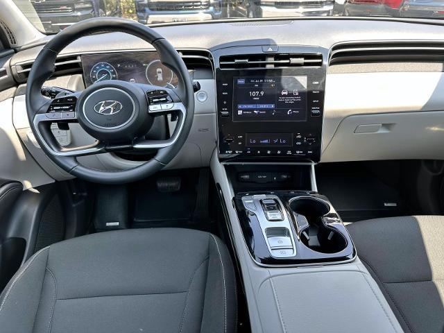 Photo of 2022 Shimmering Silver Hyundai TUCSON Hybrid