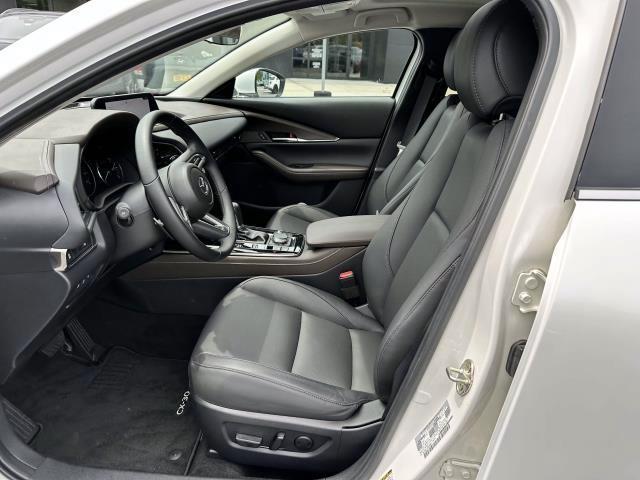 Photo of 2022 Snowflake White Pearl Mazda CX-30