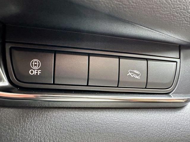Photo of 2022 Snowflake White Pearl Mazda CX-30