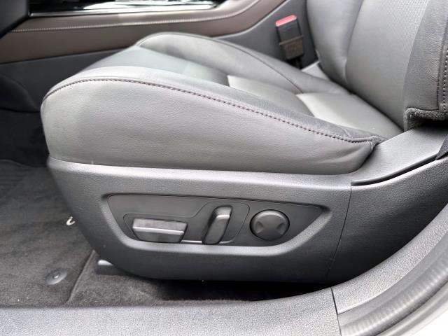 Photo of 2022 Snowflake White Pearl Mazda CX-30