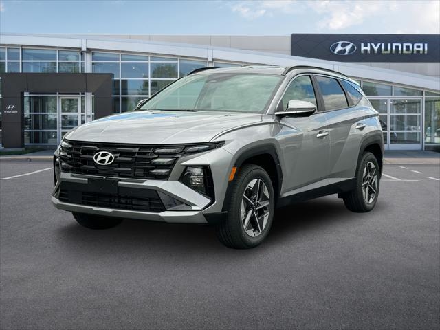 Photo of 2025 Shimmering Silver Hyundai TUCSON