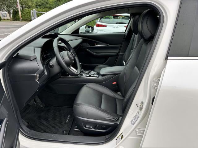 Photo of 2022 Snowflake White Pearl Mazda CX-30