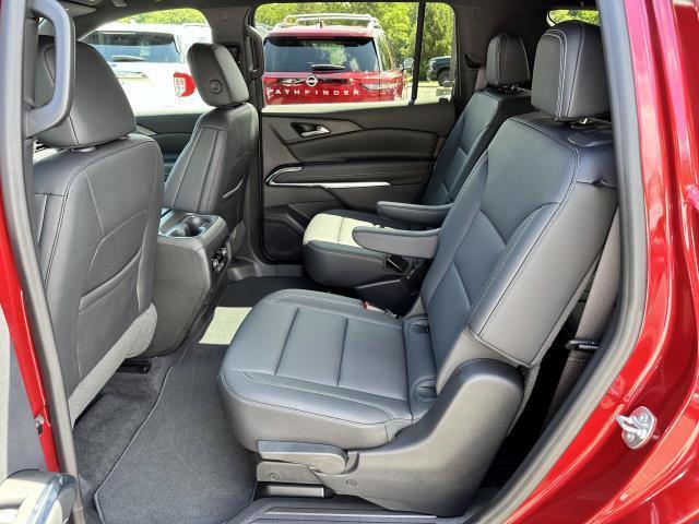 Photo of 2024 Radiant Red Chevrolet Traverse
