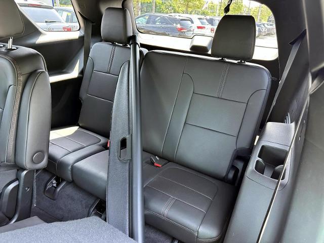 Photo of 2023 Radiant Red Chevrolet Traverse