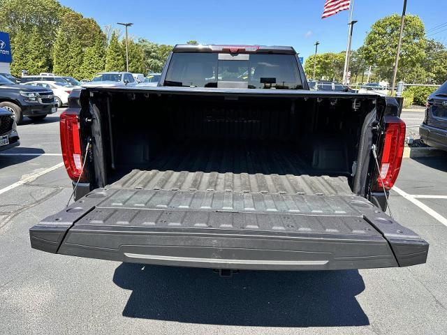 Photo of 2024 Onyx Black GMC Sierra 1500