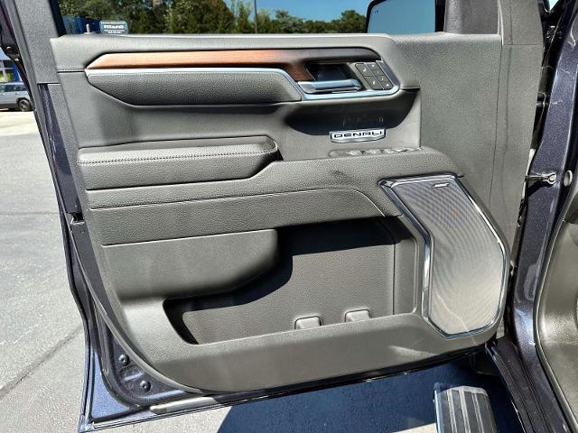 Photo of 2024 Onyx Black GMC Sierra 1500