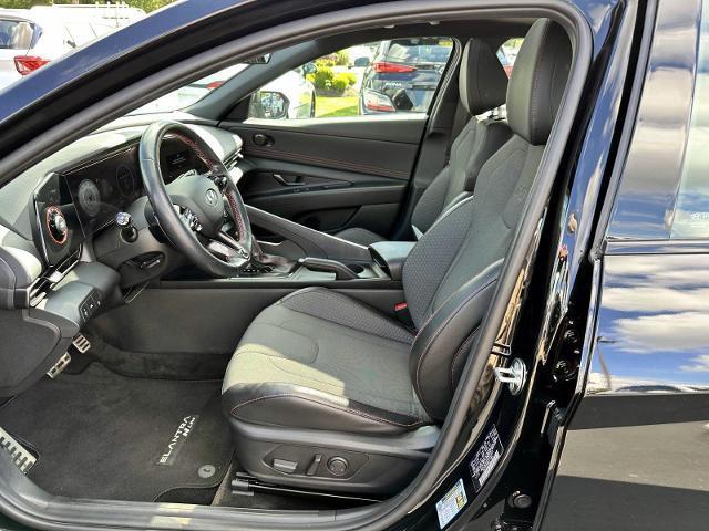 Photo of 2023 Black Hyundai ELANTRA