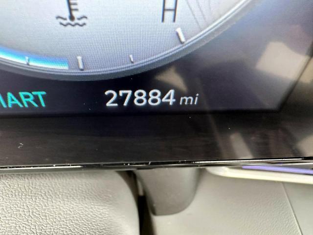 Photo of 2024 Gray Hyundai ELANTRA