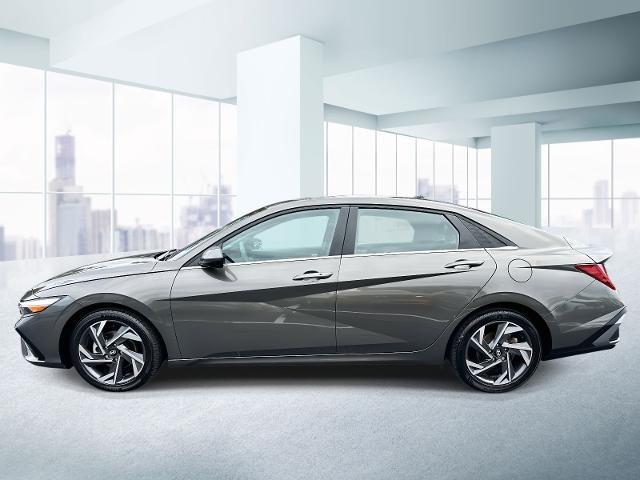 Photo of 2024 Gray Hyundai ELANTRA