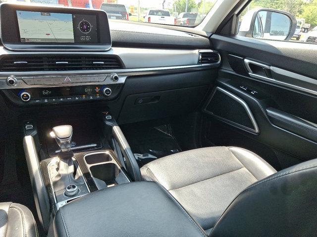 Photo of 2022 Glacial White Pearl Kia Telluride