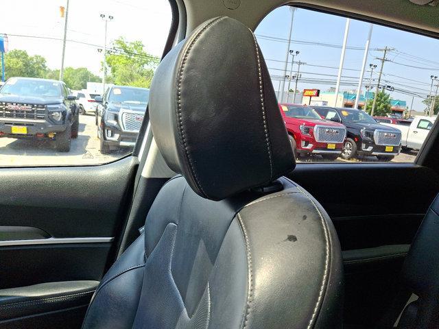 Photo of 2022 Glacial White Pearl Kia Telluride