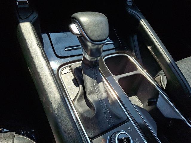 Photo of 2022 Glacial White Pearl Kia Telluride