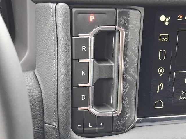 Photo of 2024 Onyx Black GMC Yukon XL