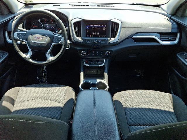Photo of 2022 Summit White GMC Terrain