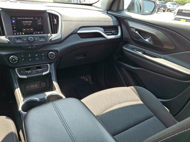 Photo of 2022 Summit White GMC Terrain