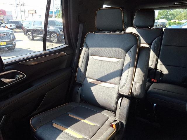 Photo of 2024 Onyx Black GMC Yukon