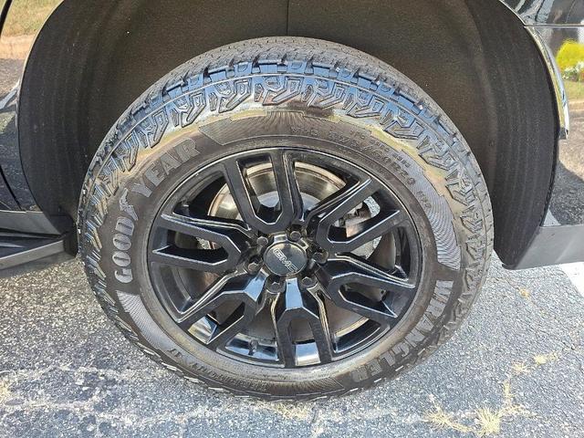 Photo of 2024 Onyx Black GMC Yukon