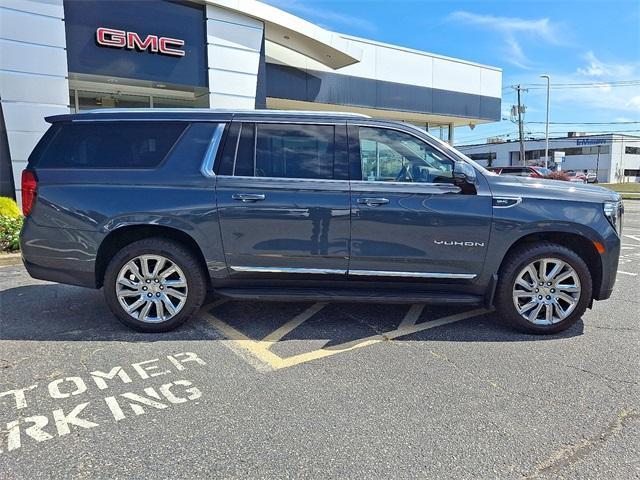 Photo of 2021 Dark Sky Metallic GMC Yukon XL