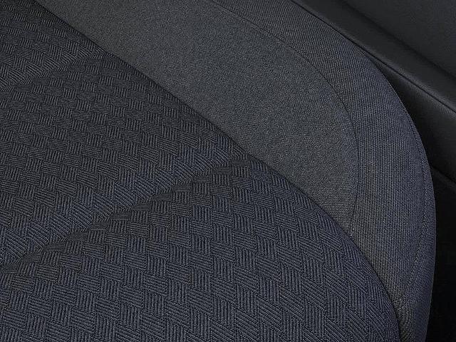 Photo of 2025 Summit White GMC Sierra 2500