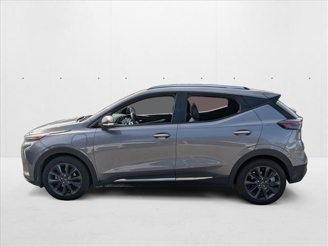 Photo of 2022 Gray Ghost Metallic Chevrolet Bolt EUV