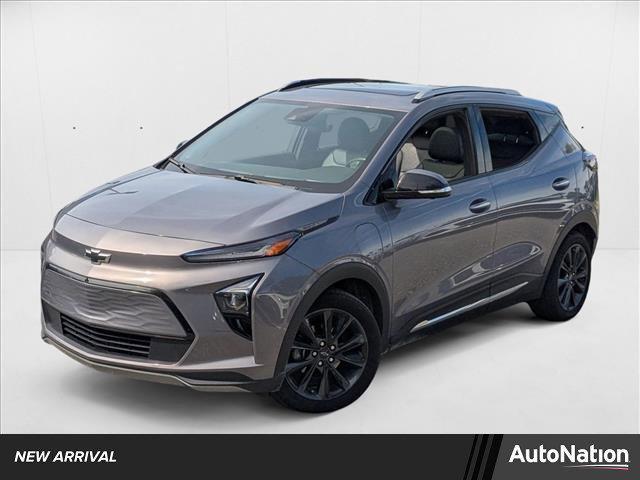 Photo of 2022 Gray Ghost Metallic Chevrolet Bolt EUV