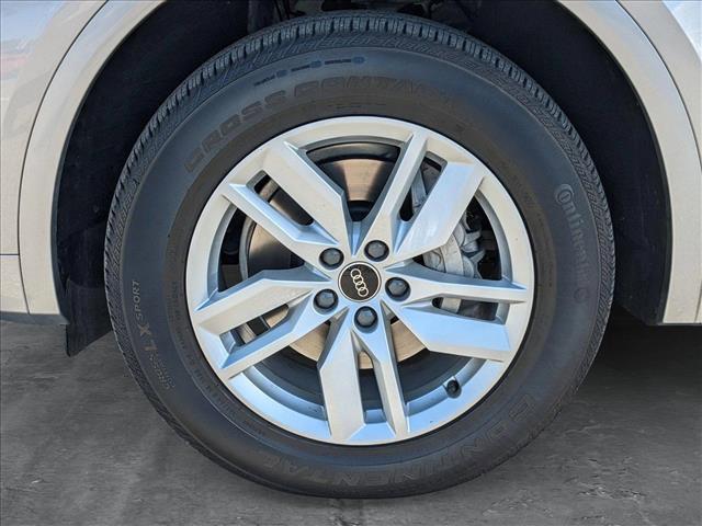 Photo of 2023 Florett Silver Metallic Audi Q5