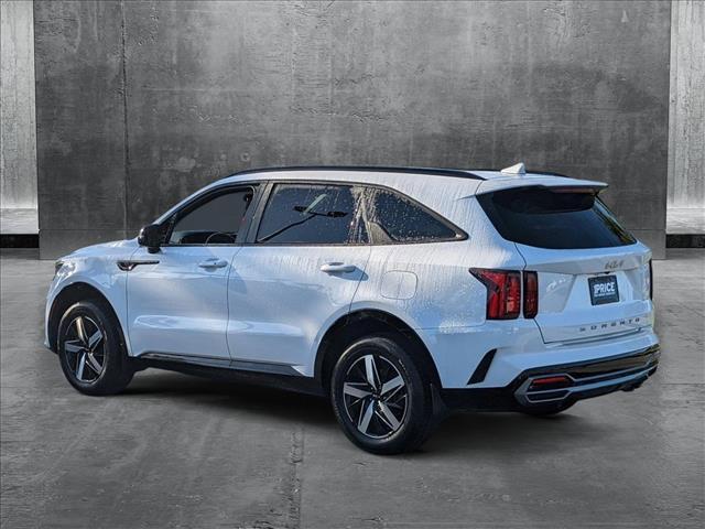 Photo of 2022 Glacial White Pearl Kia Sorento