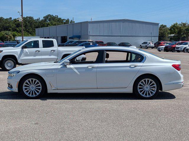 Photo of 2017 Mineral White Meta BMW 740e