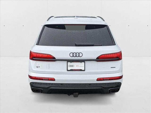 Photo of 2025 Glacier White Metallic Audi Q7