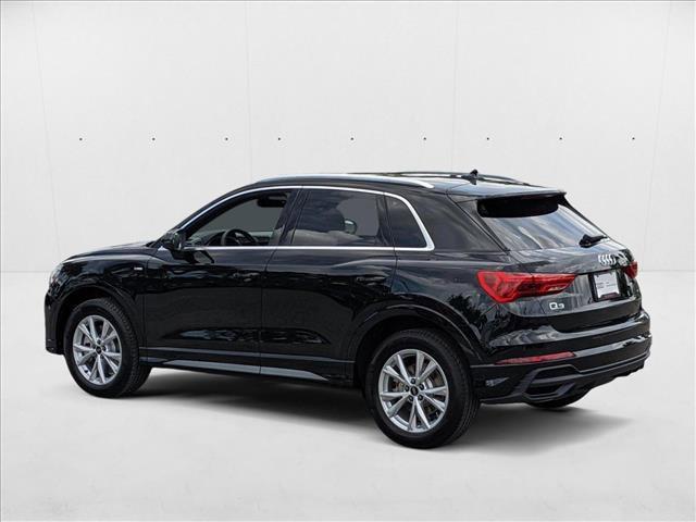 Photo of 2025 Mythos Black Metallic Audi Q3
