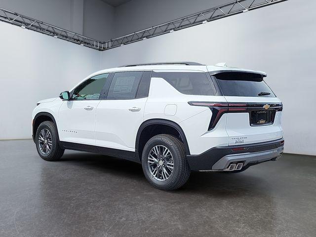 Photo of 2026 Summit White Chevrolet Traverse